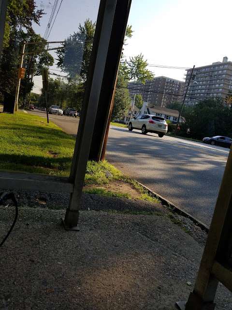Summit Ave at Beech St Summit Ave at Beech St